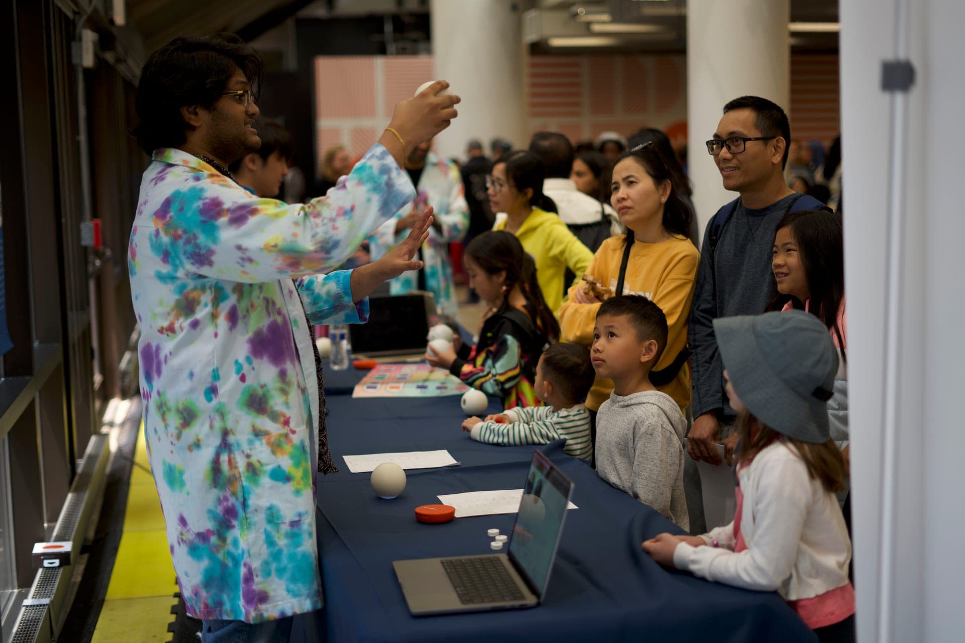 Children exploring quantum concepts with Qubi