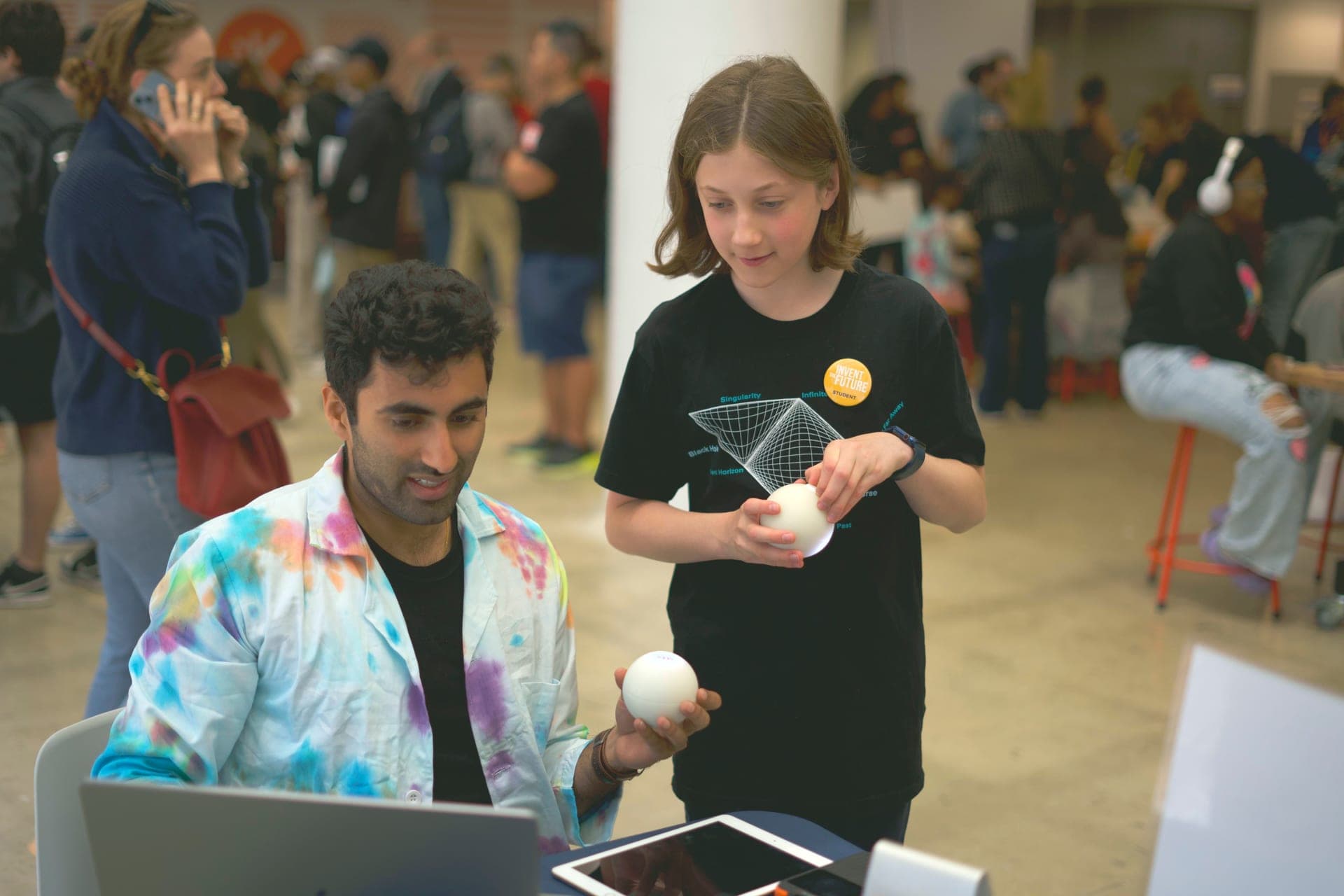 Hands-on demonstration of quantum gates