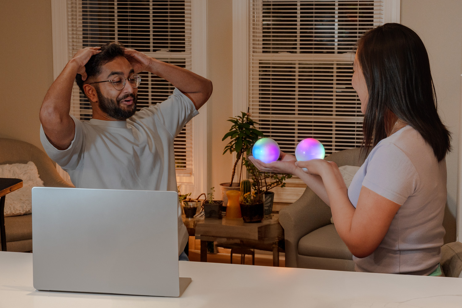 Interactive learning with Qubi